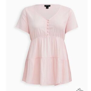 TORRID SIZE 2 (2X) RAYON SLUB TIERED BUTTON FRONT TOP PINK CUTE CASUAL GIRLIE